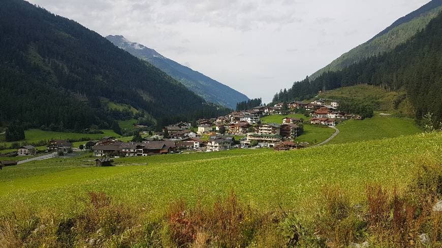 Lugar Tirol