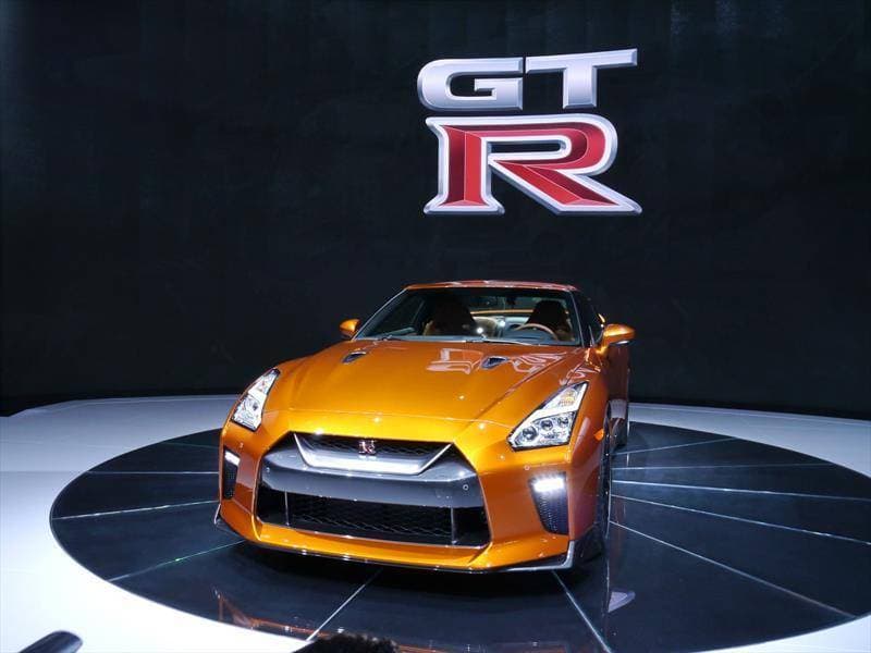 Moda  Nissan GTR. 565 HP