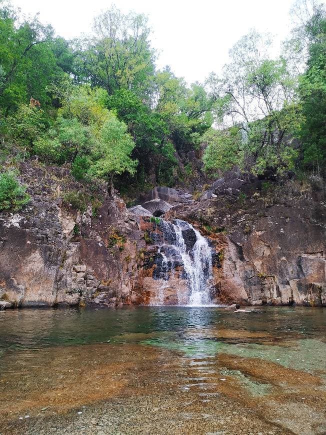 Place Cascata Fecha de Barjas (Tahiti)