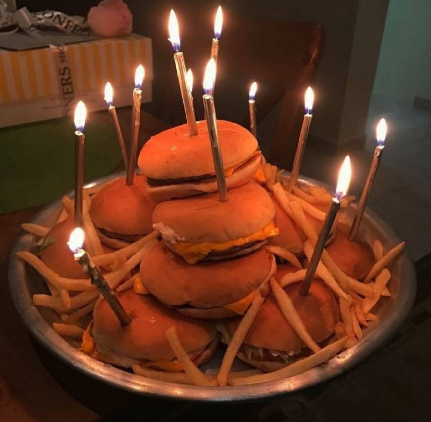 Moda Happy Birthday🍔🎈