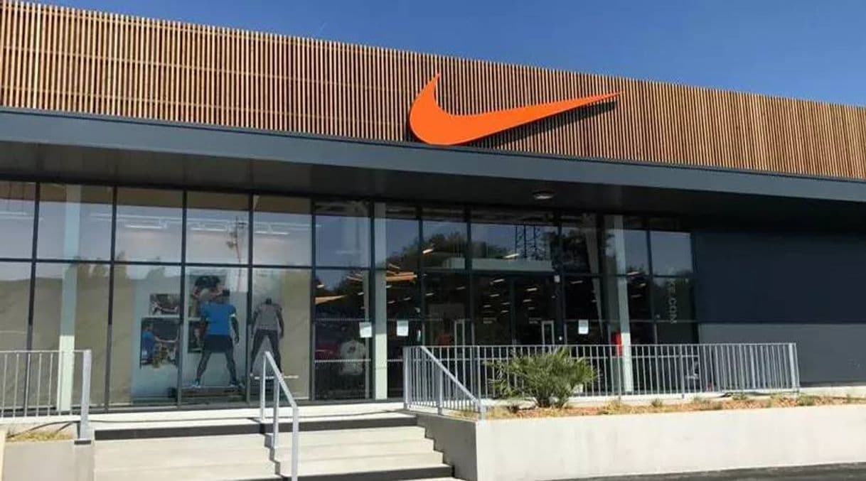 Lugar Nike Factory Store