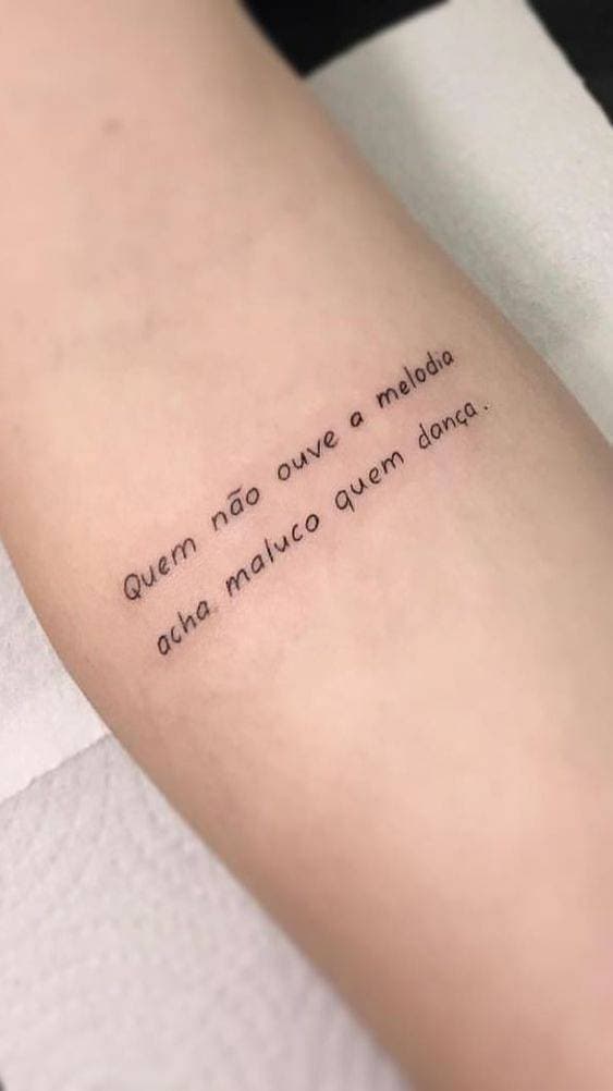 Moda Tattoo de frases