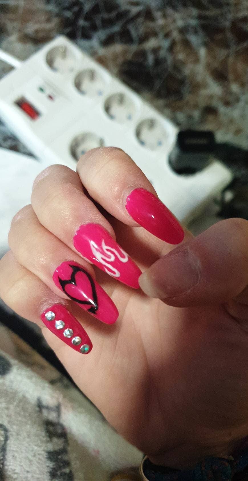 Moda Uñas corazón 