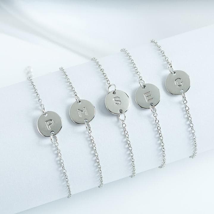 Moda PULSERA CON TU INICIAL .