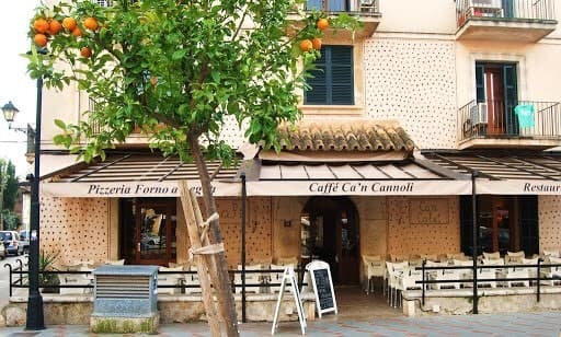 Restaurantes Ca'n Cannoli Bar Restaurante Pizzeria Forno A Legna Pastelleria Casera Gelateria.