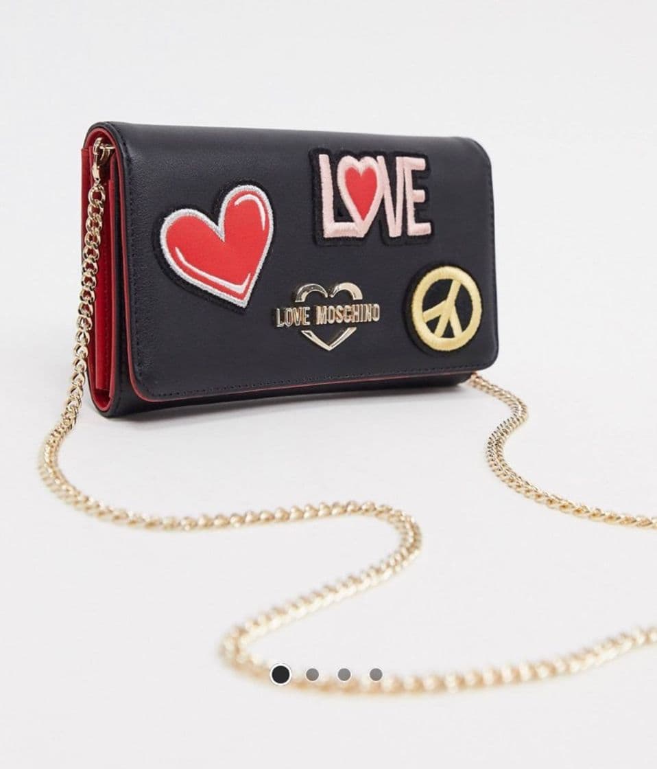 Fashion Monedero con parches y correa de cadena en negro de Moschino