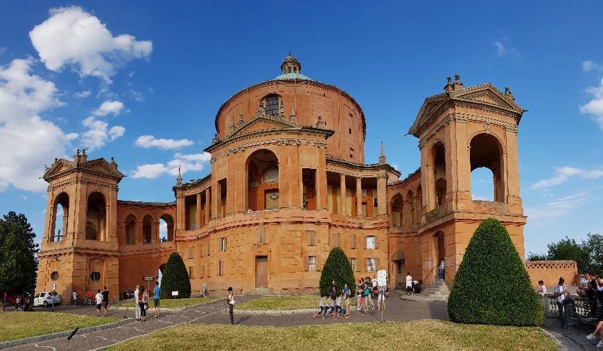 Place Madonna di San Luca