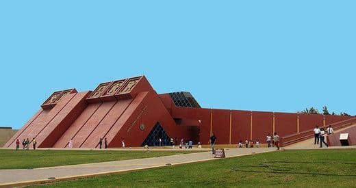 Place Museo Tumbas Reales Señor de Sipan