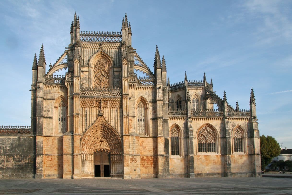 Fashion PORTUGAL - Monastery of Batalha