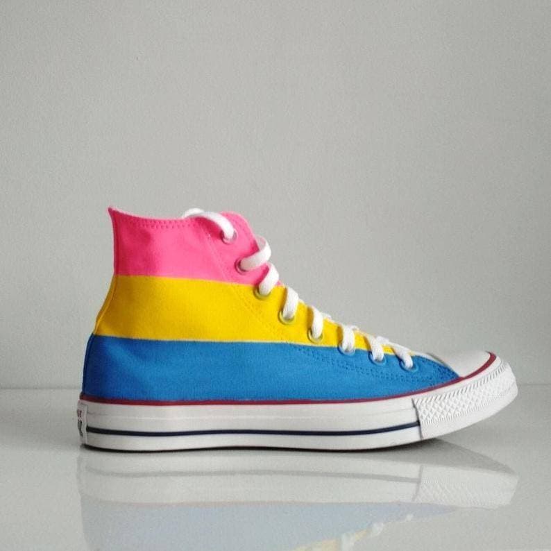 Product Zapatos LGBT