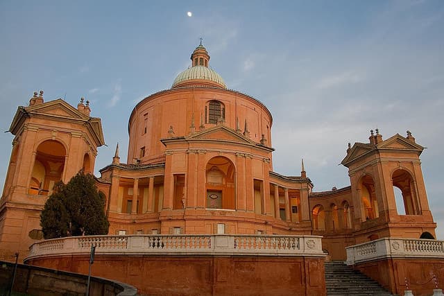 Place Madonna di San Luca