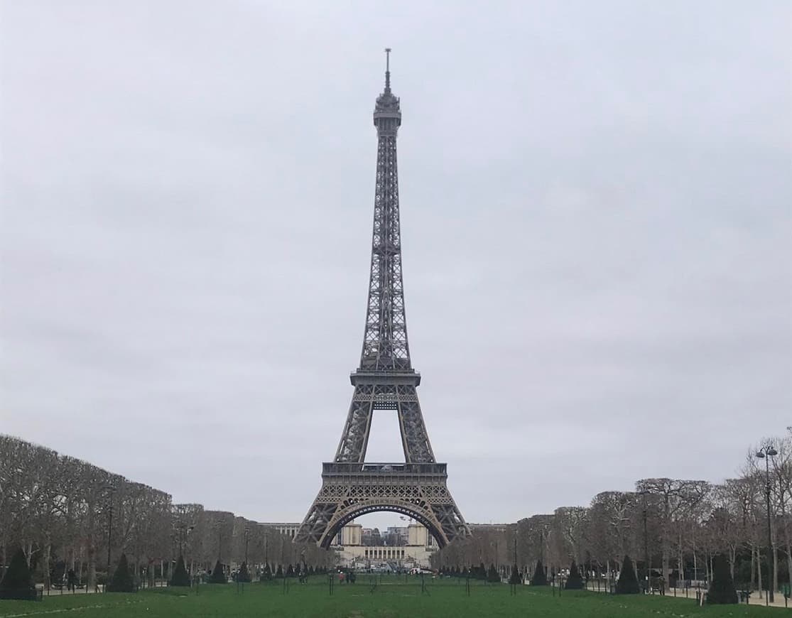 Place Torre Eiffel