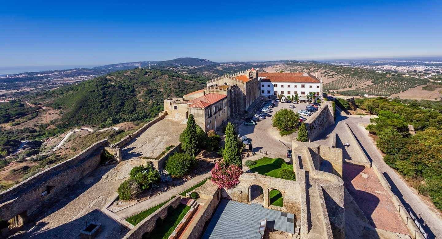 Place Castelo de Palmela