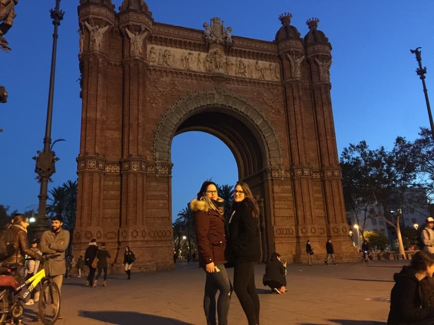 Place Arc de Triomf