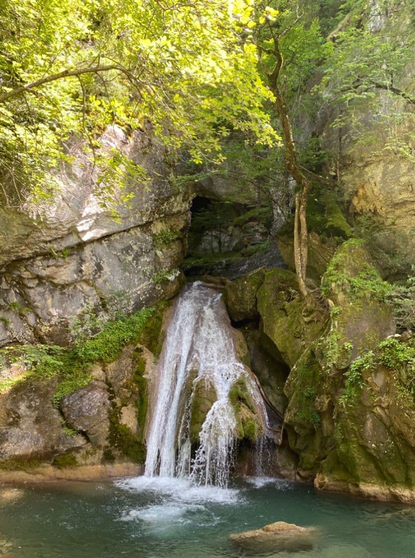 Place Cascada De Belabarze