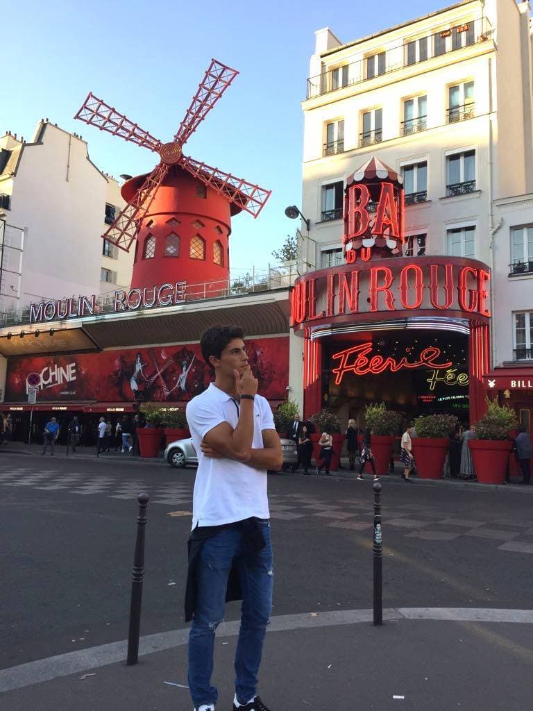 Lugar Moulin Rouge