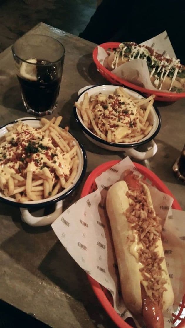 Restaurantes Frankie Hot Dogs