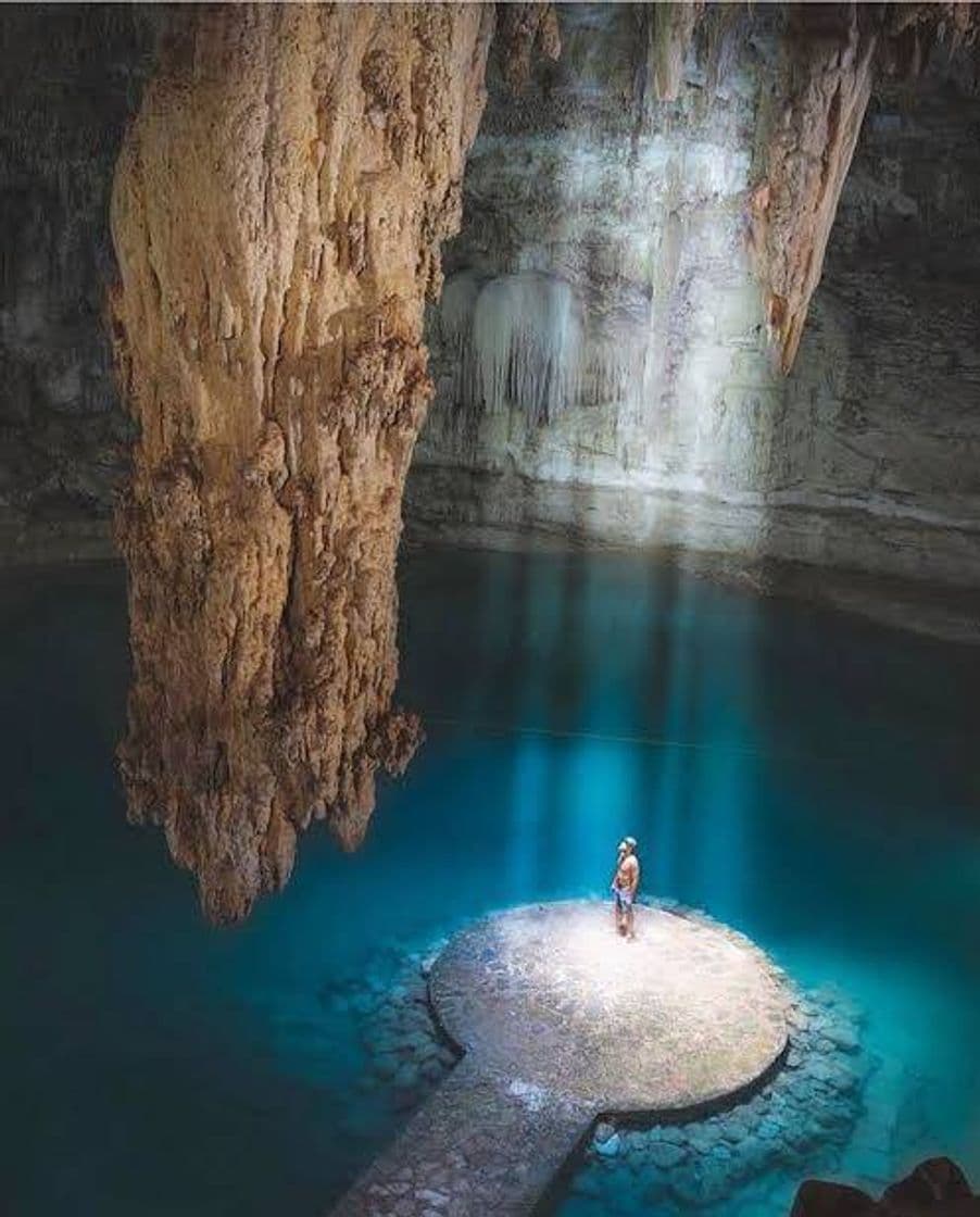 Lugar Cenote Suytun