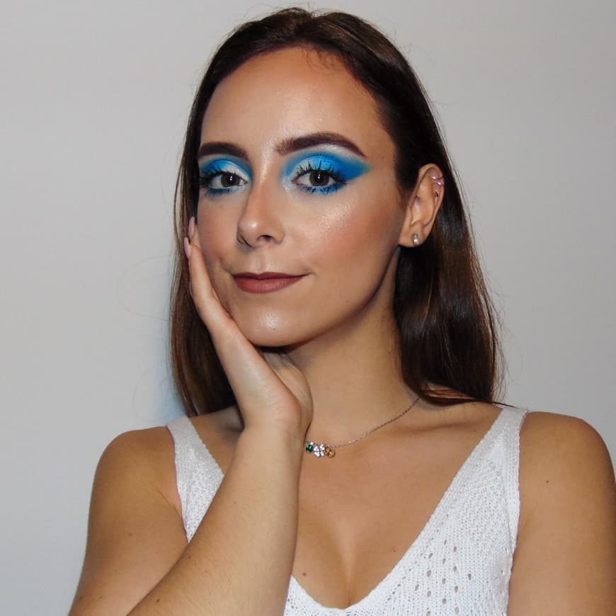 Fashion Blue Makeup Look 💙