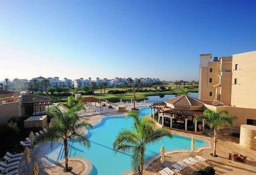 Lugar Doubletree by Hilton La Torre Golf & Spa Resort