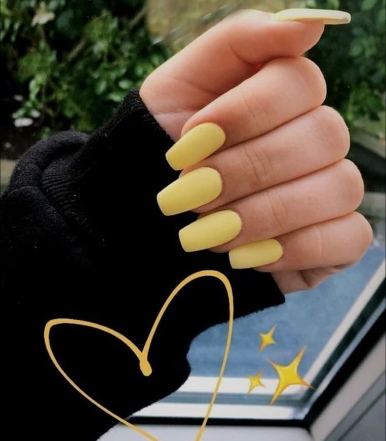 Fashion yellow nails