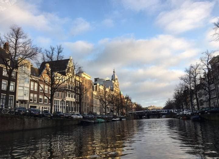 Place Río Amstel