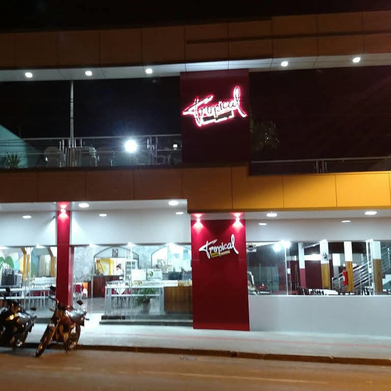 Restaurants Tropical Sorveteria e Pizzaria / Rodizio / Delivery / Pizzas / Petiscos / Drinks / Cerveja Gelada / Espaço Kids / Vila Aurora