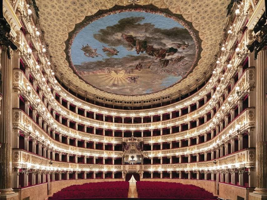 Place Teatro San Carlo