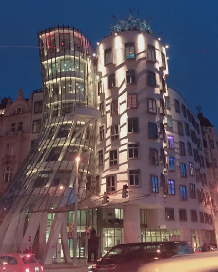 Lugar Dancing House