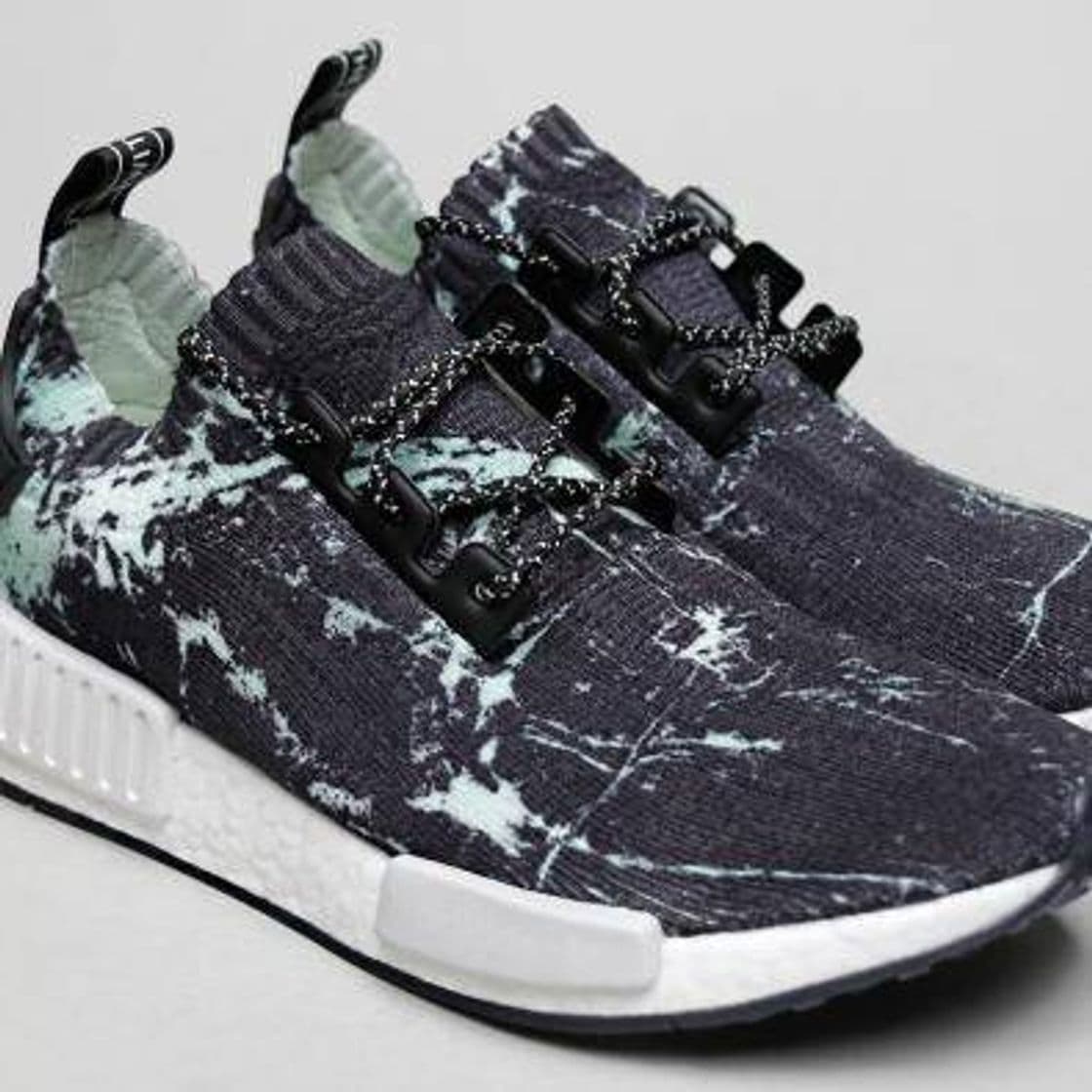 Moda NMD R1 PK