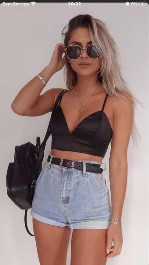 Fashion Dias de calor, cropped e jeans curto ✨ e n esquece da bolsa