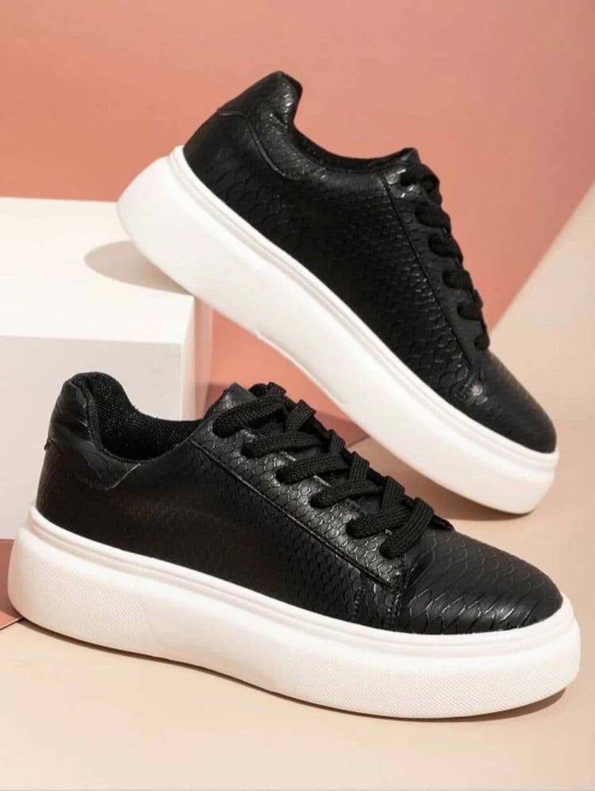 Fashion Lace-up Front Skate Shoes