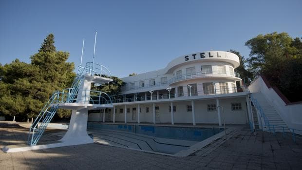 Place Piscina Club Stella