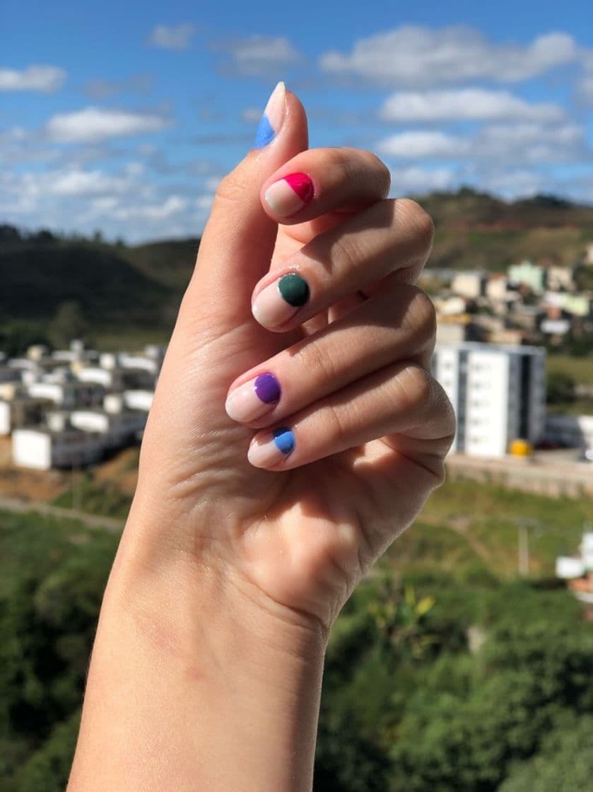 Fashion Nail collor metadinha 🌈✨