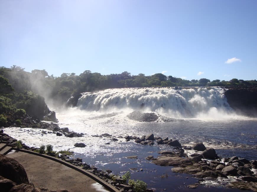 Lugar Salto La Llovizna