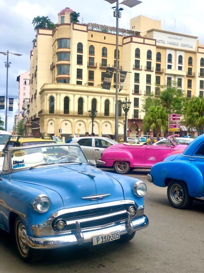 Place Old Cars Havana