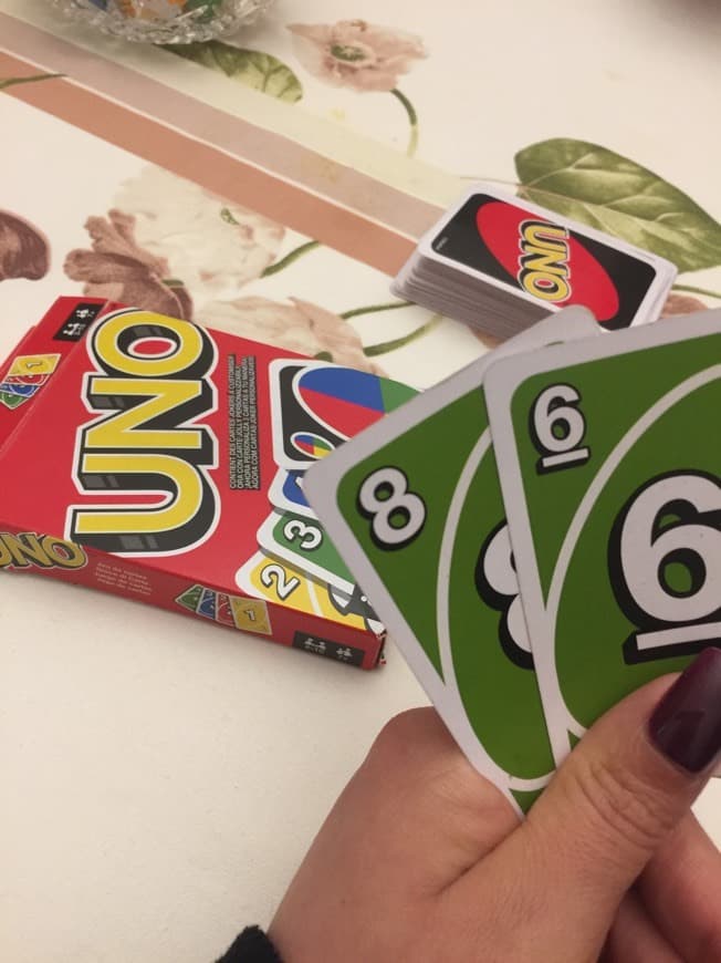 Producto UNO, juego de cartas