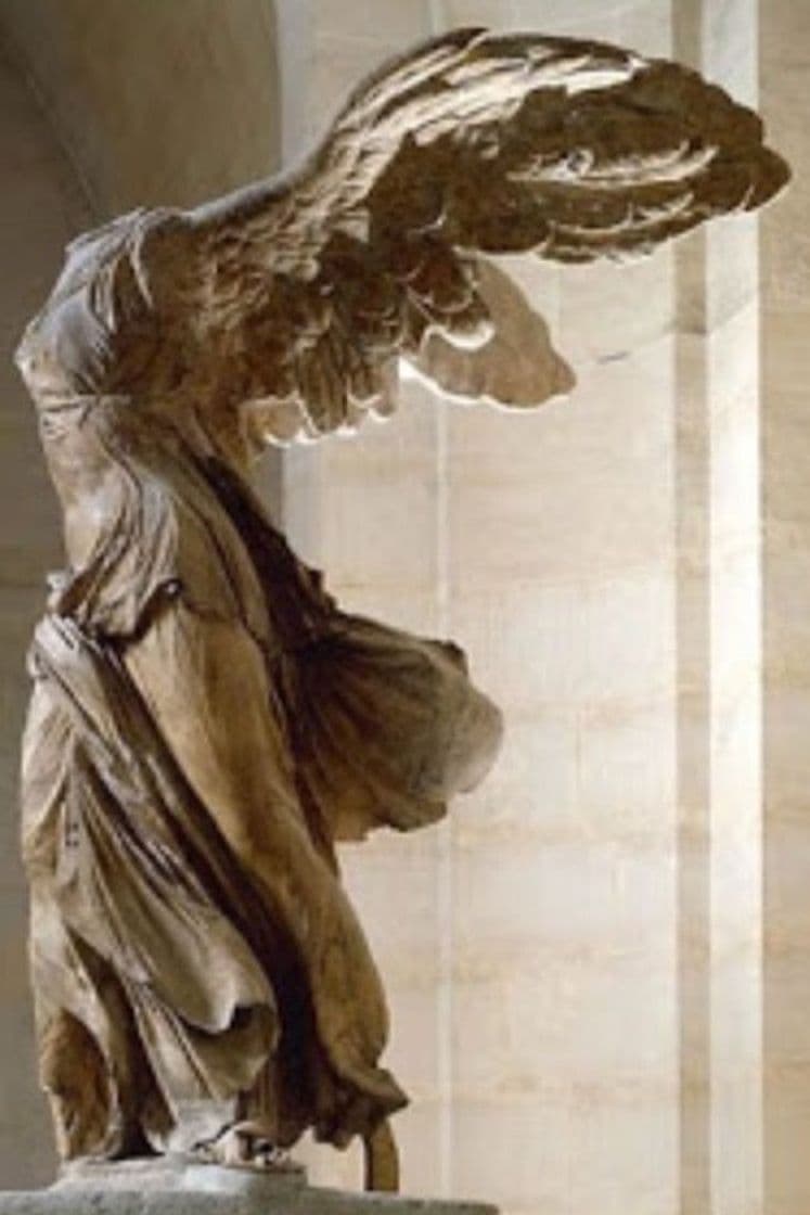 Fashion The Winged Victory of Samothrace | Louvre Museum | Paris