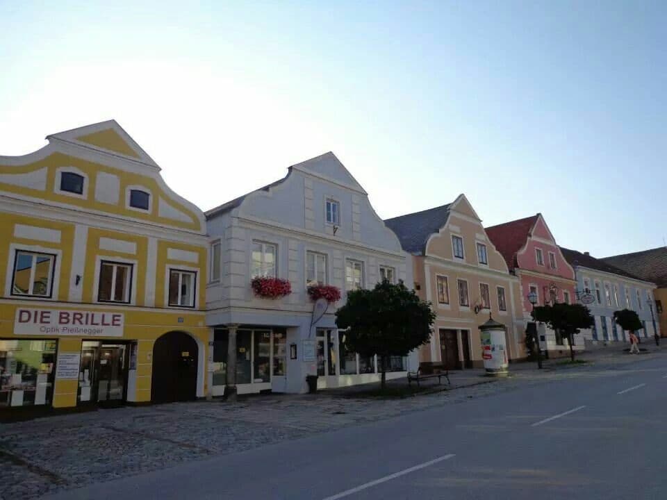 Lugar Landstraße