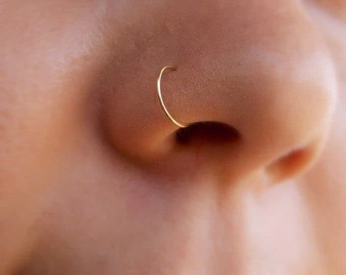 Moda piercing no nariz 