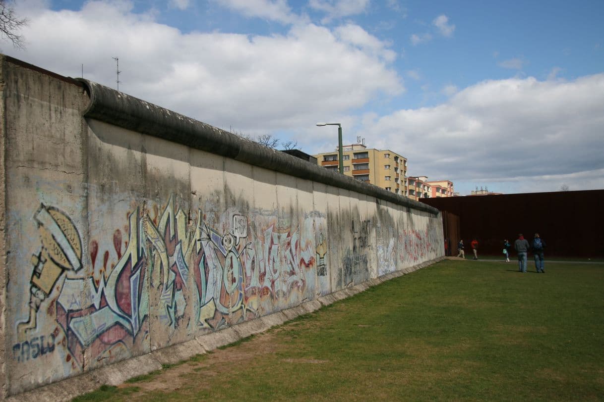 Place Berlin Wall Memorial