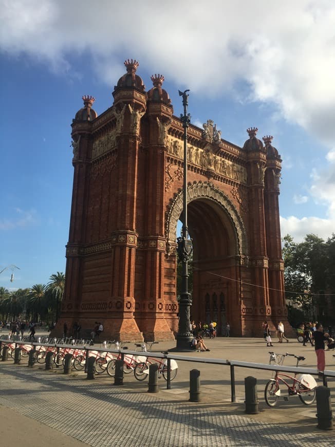 Lugar Arc de Triomf