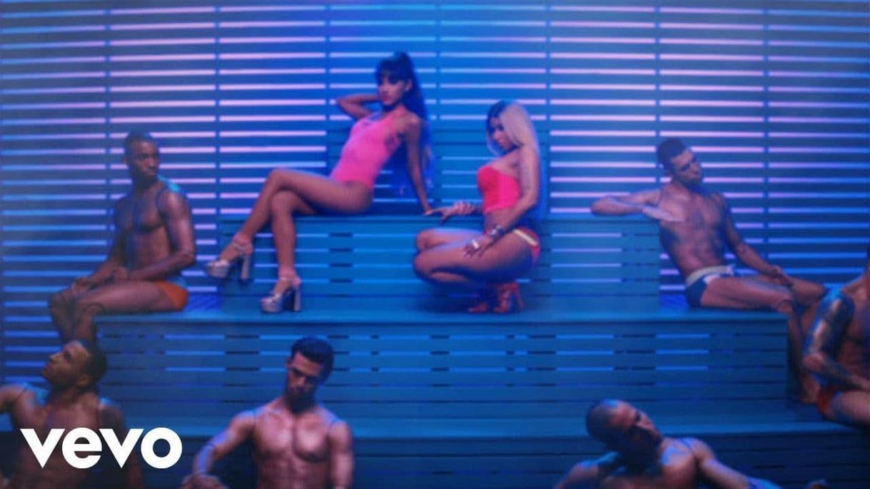 Moda Ariana Grande ft. Nicki Minaj - YouTube