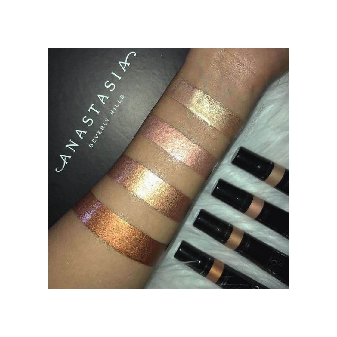 Product Iluminador líquido Peach Fizz de Anastasia Beverly Hills 