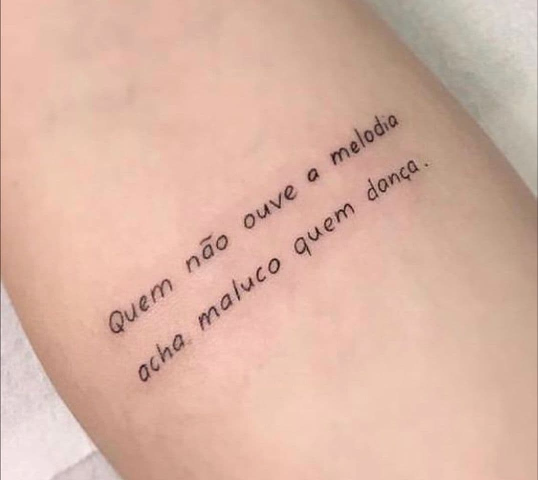 Moda Tatuagem escrita 