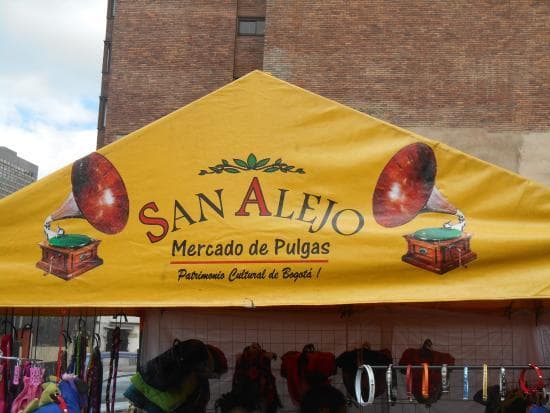 Lugar Mercado De Las Pulgas De San Alejo