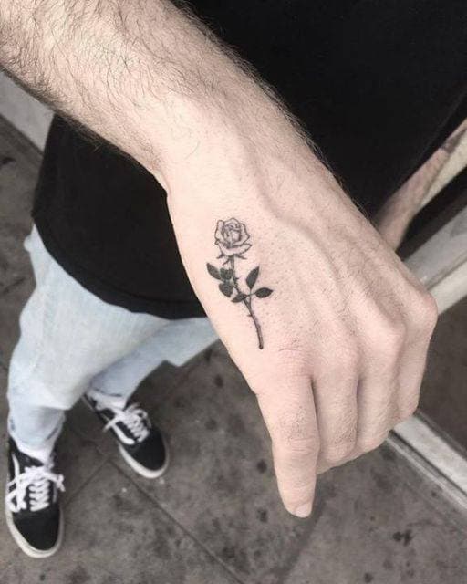 Moda Tatto minimalista