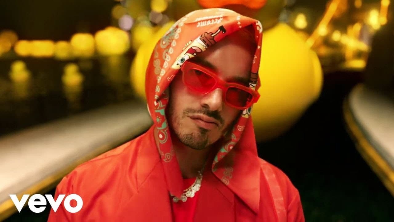 Moda J Balvin - Amarillo (Official Video) - YouTube