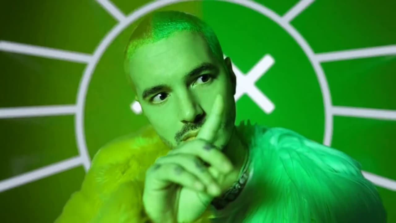 Moda J Balvin, Sky - Verde (Official Video) - YouTube