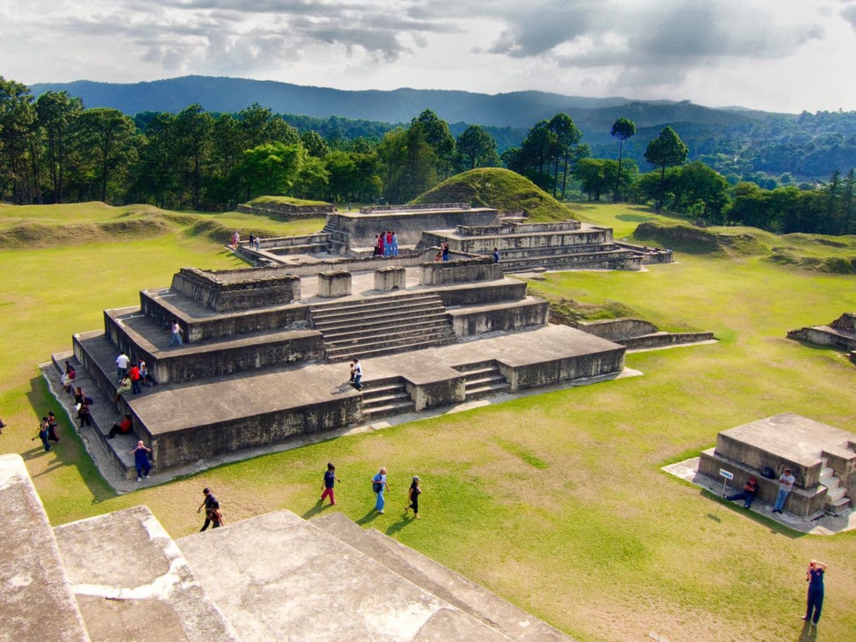 Lugar Parque Arqueológico Zaculeu